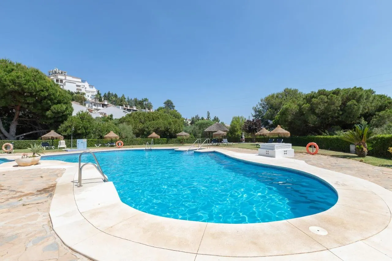 Lovely 2 Bed Apt Overlooking Golf Sitio de Calahonda 0*,  Ισπανία