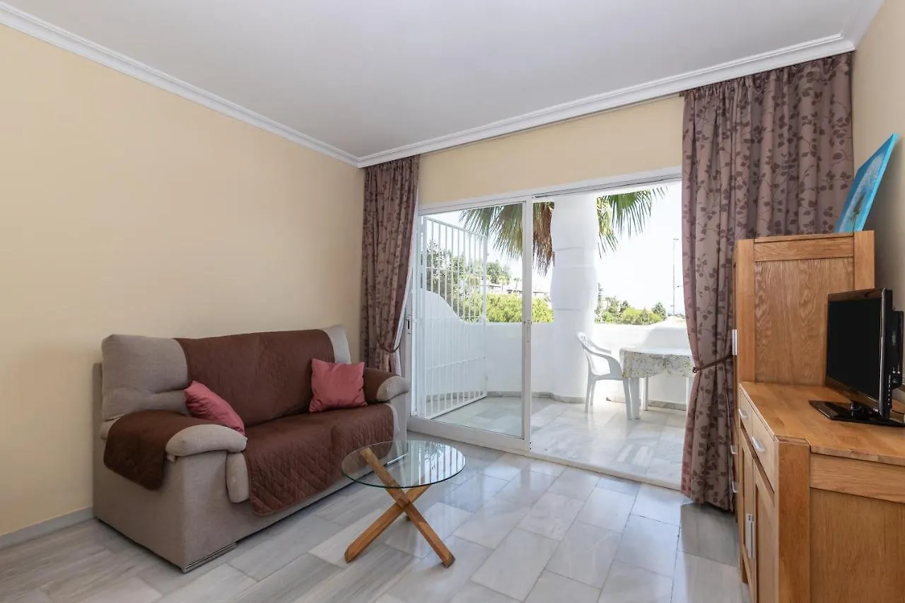 Lovely 2 Bed Apt Overlooking Golf Sitio de Calahonda 0*,  Spain
