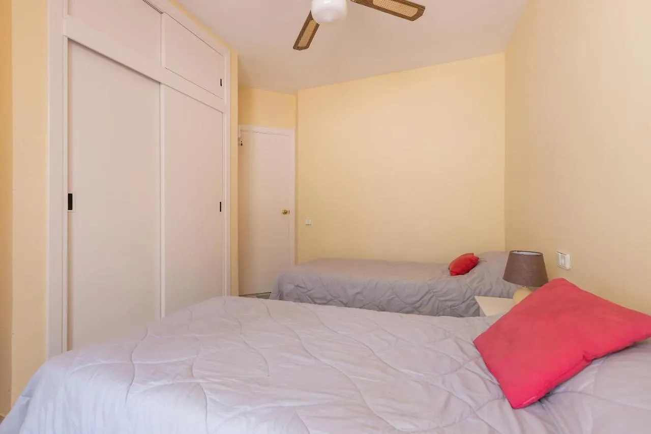 Lovely 2 Bed Apt Overlooking Golf Sitio de Calahonda