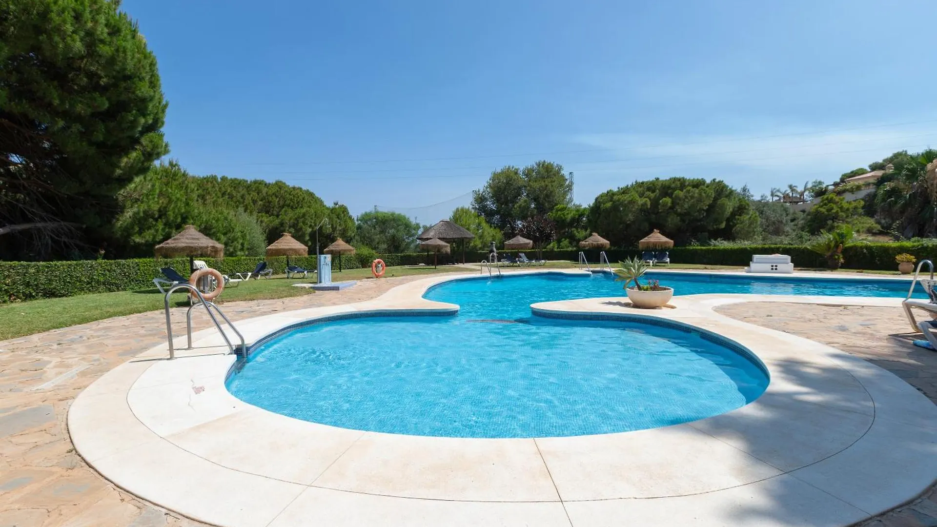 Apartment Lovely 2 Bed Apt Overlooking Golf Sitio de Calahonda