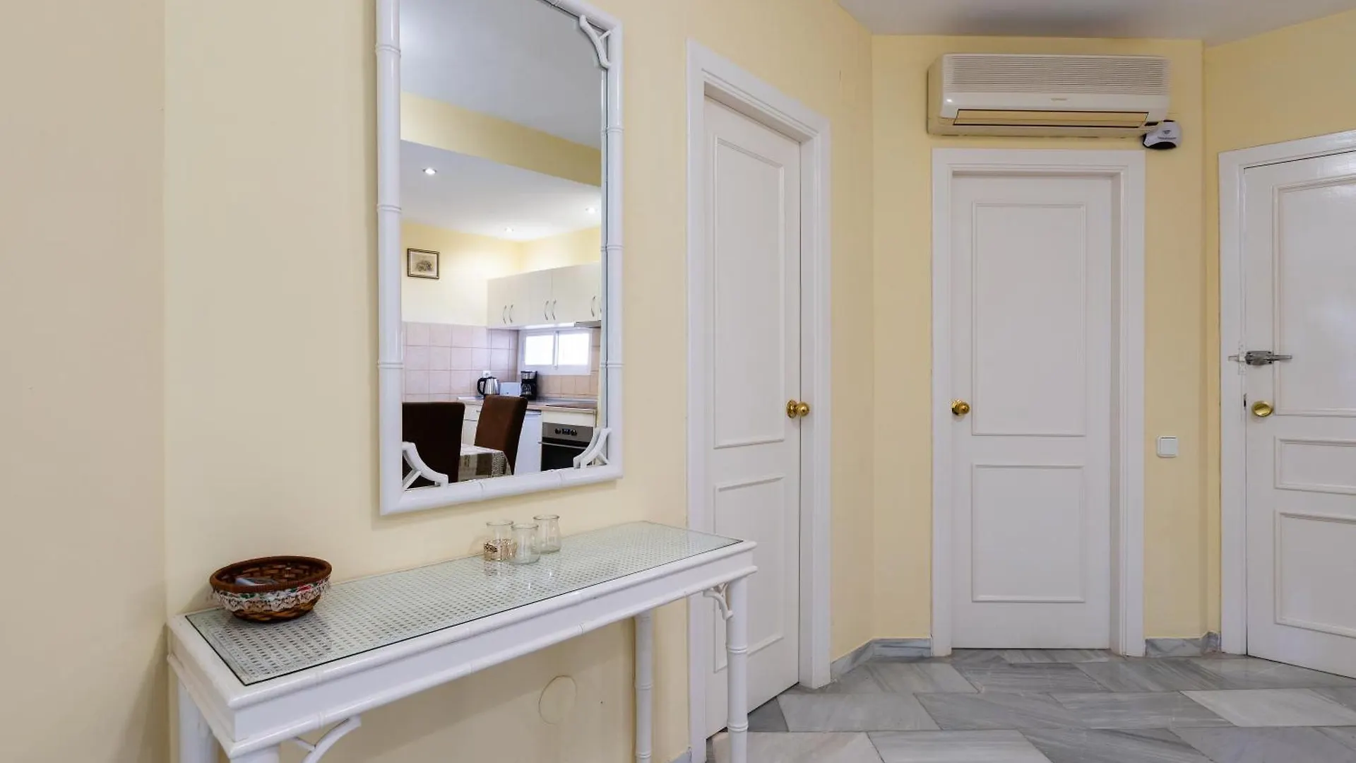 Apartment Lovely 2 Bed Apt Overlooking Golf Sitio de Calahonda Spain